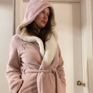 Victoria’s Secret like new pink lined hooded robe M/L